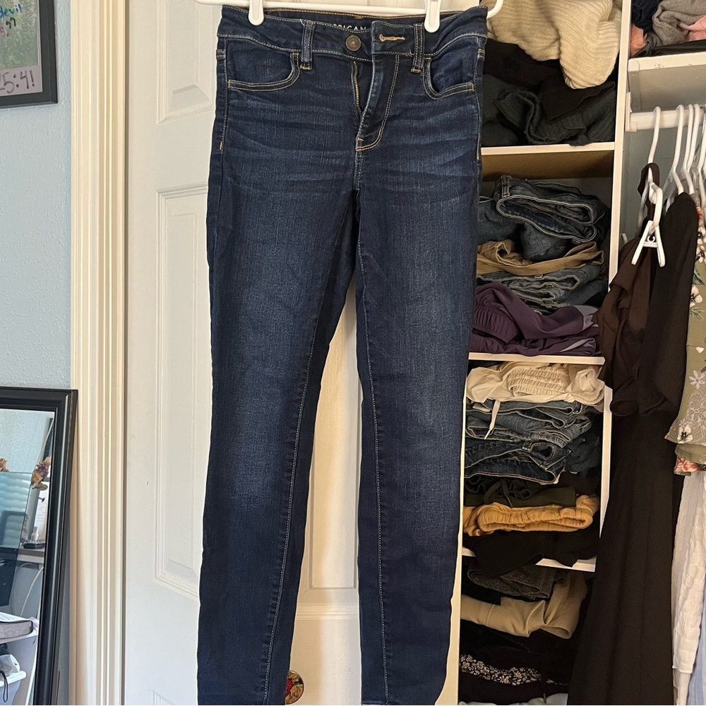 Size 6 American Eagle skinny jeans